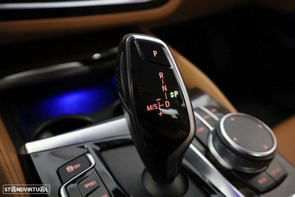 BMW 530 e iPerformance Line Luxury - 45