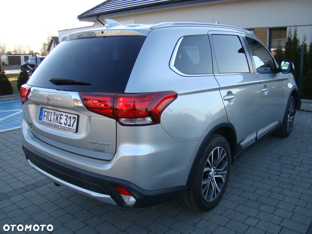 Mitsubishi Outlander 2.0 2WD CVT Diamant - 11