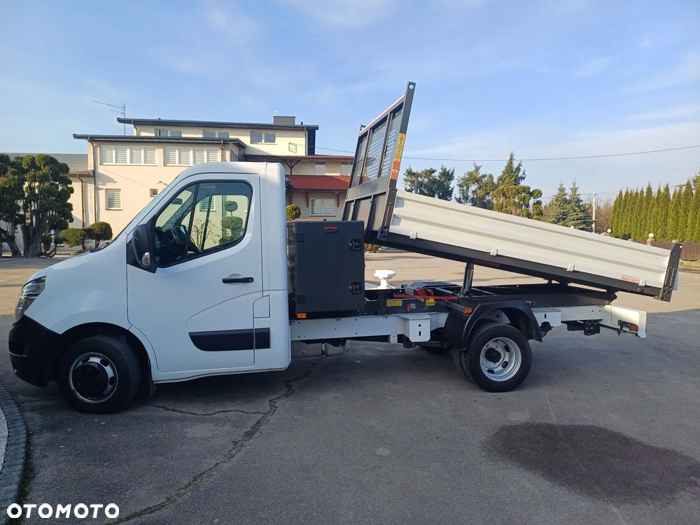 Nissan INTERSTAR - 1