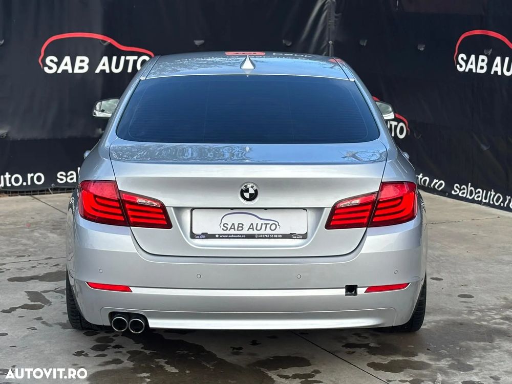 BMW Seria 5 520d - 7