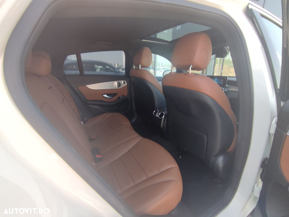 Mercedes-Benz GLC Coupe 300 d 4MATIC - 22
