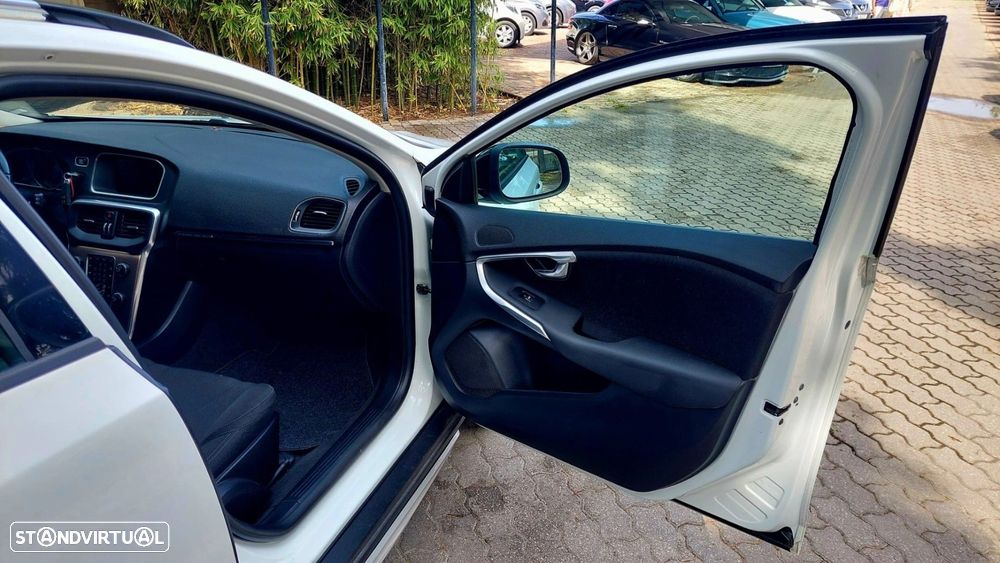 Volvo V40 Cross Country 2.0 D2 Summum - 8