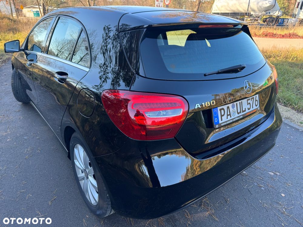 Mercedes-Benz Klasa A 180 BlueEFFICIENCY Edition Style - 24