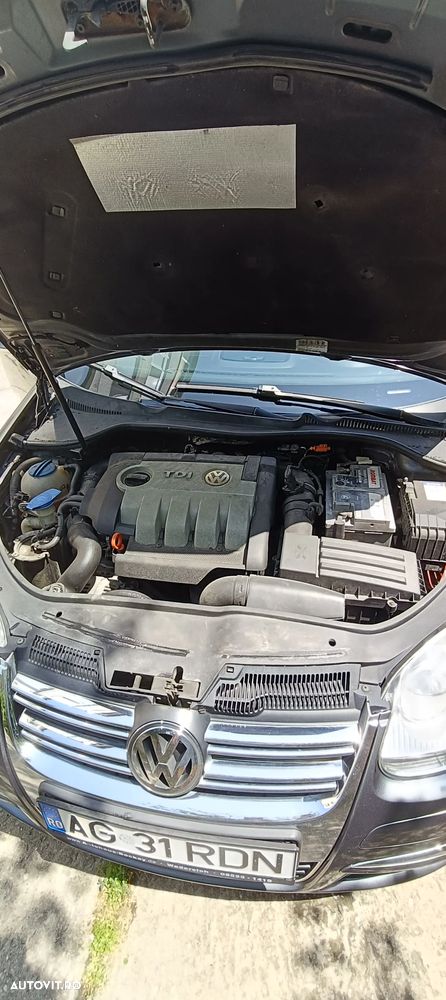 Volkswagen Golf 2.0 TDI Comfortline DPF - 18