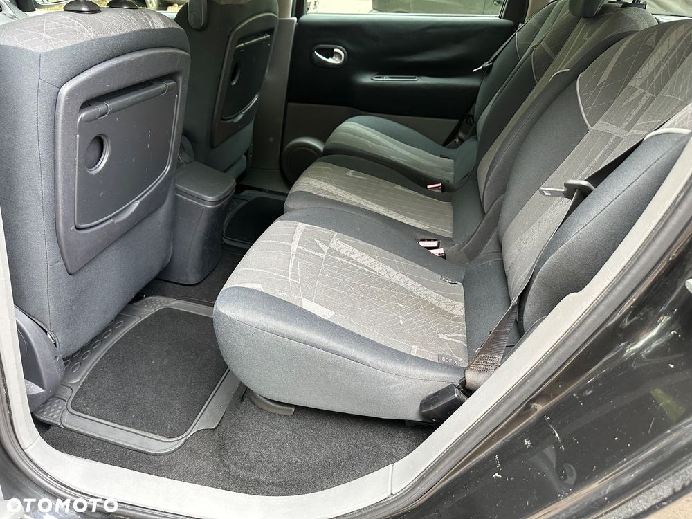 Renault Scenic 1.6 16V Authentique - 11