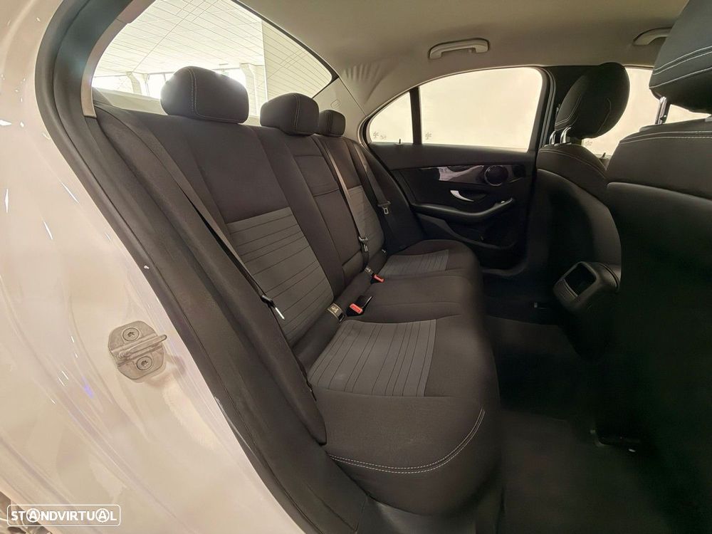 Mercedes-Benz C 200 - 13