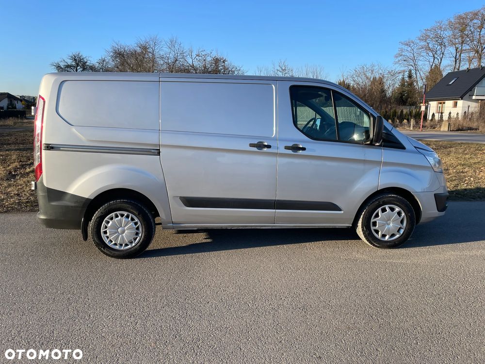 Ford TRANSIT CUSTOM - 4