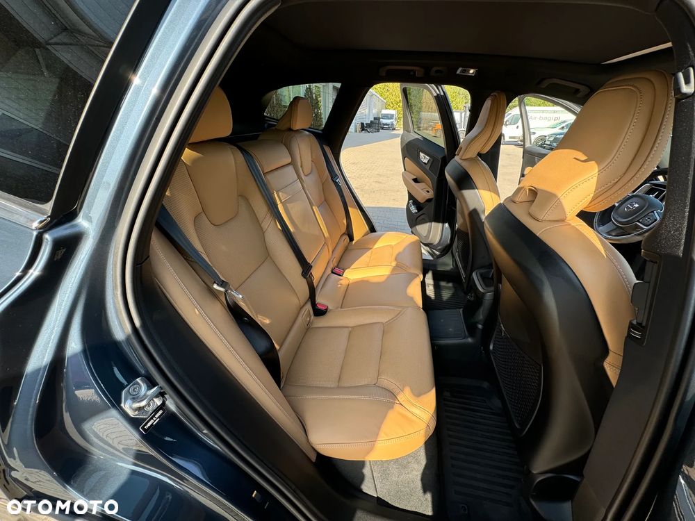 Volvo XC 60 T8 Plug-In Hybrid AWD Inscription - 15