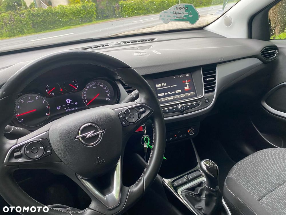 Opel Crossland X - 8
