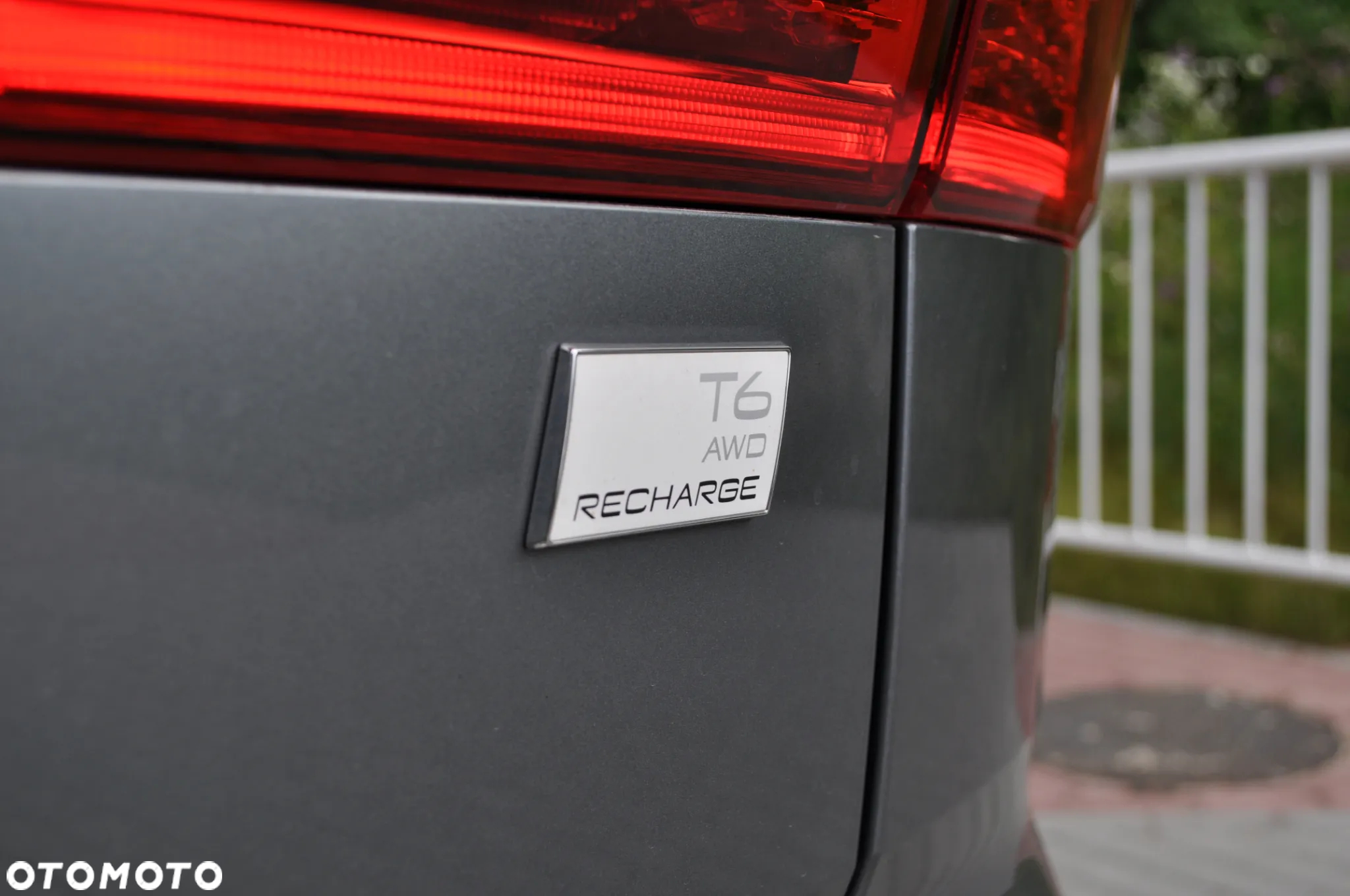 Volvo XC 60 T6 Plug-In Hybrid AWD R-Design - 23