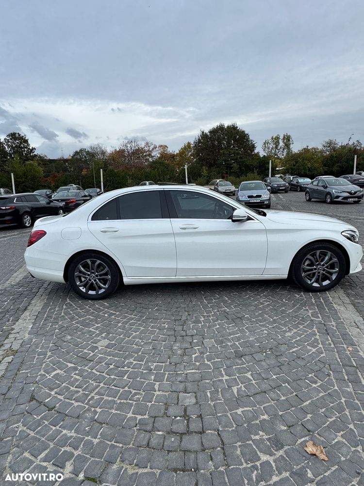 Mercedes-Benz C - 8