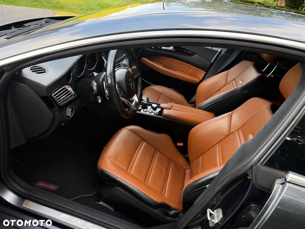 Mercedes-Benz CLS 63 AMG - 40