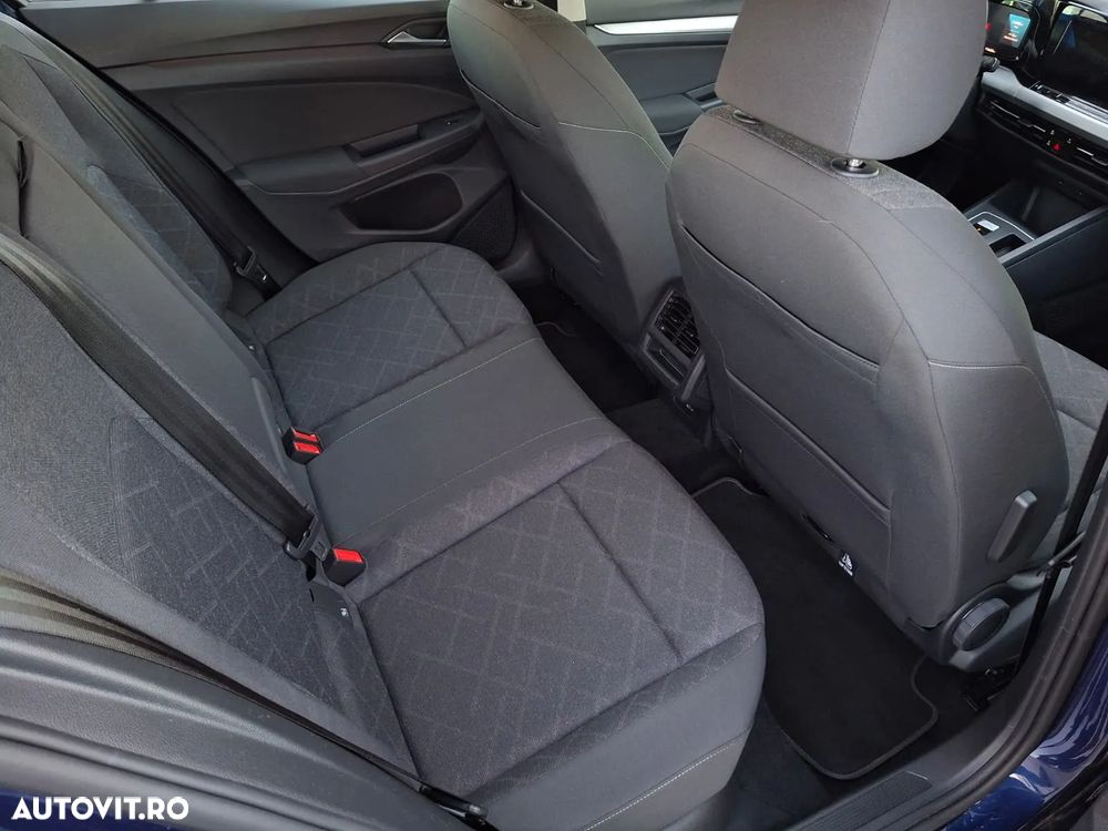 Volkswagen Golf - 12