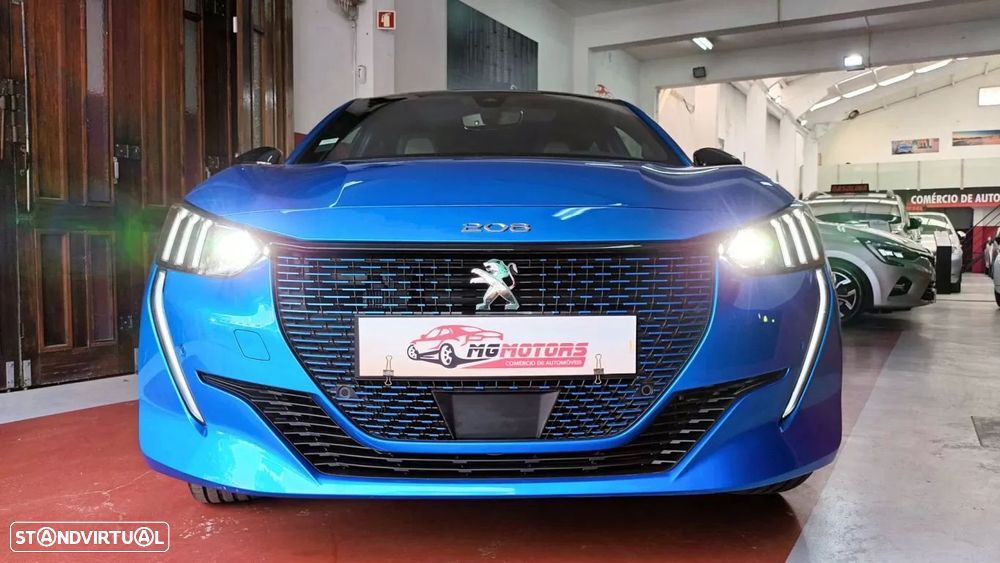 Peugeot e-208 GT - 26