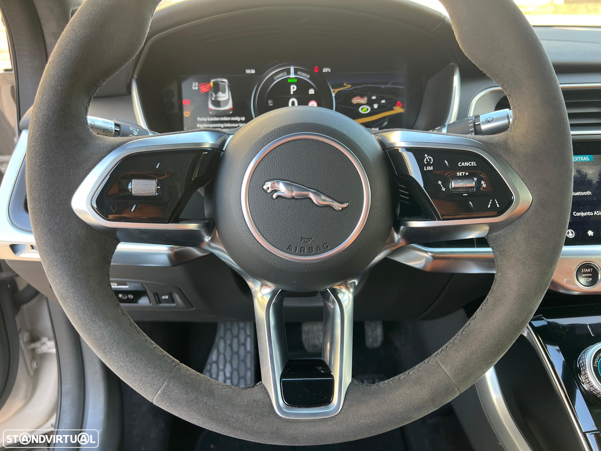 Jaguar I-Pace EV400 AWD R-DYNAMIC HSE - 24