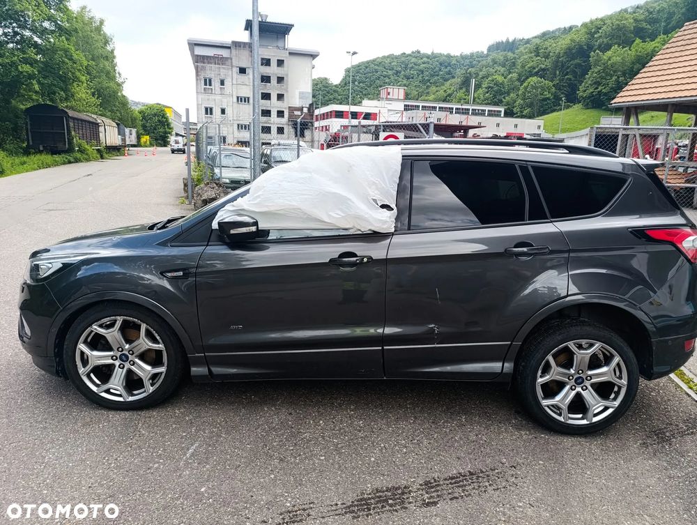 Ford Kuga 2.0 TDCi 4x4 ST-Line - 5