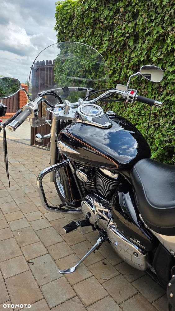 Suzuki Intruder - 9