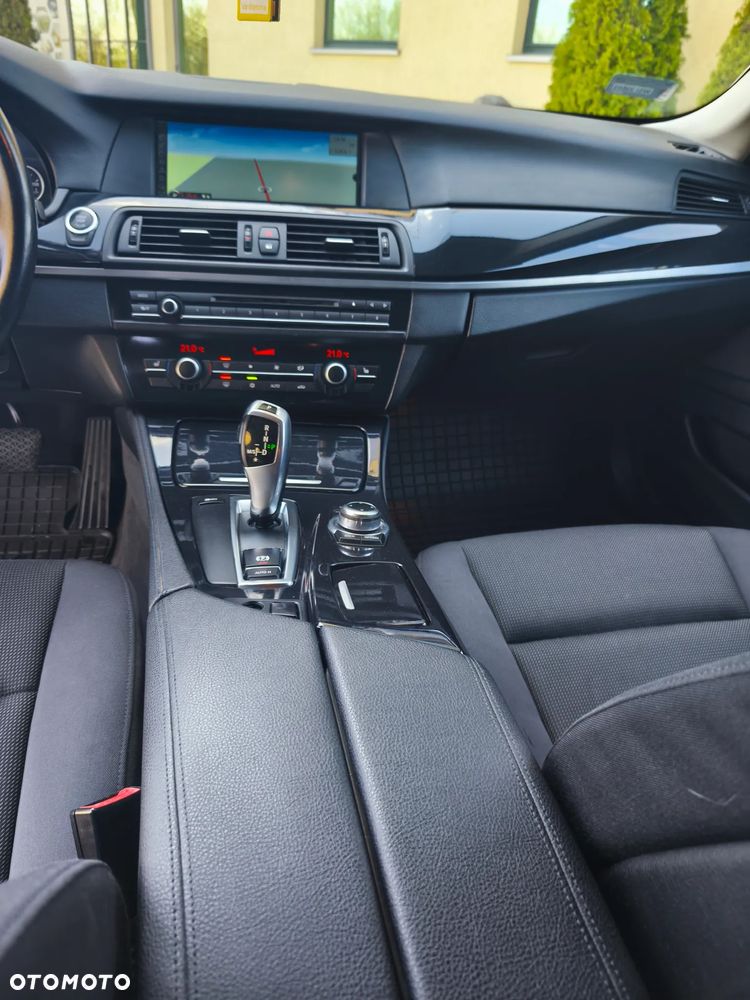 BMW Seria 5 520d - 11