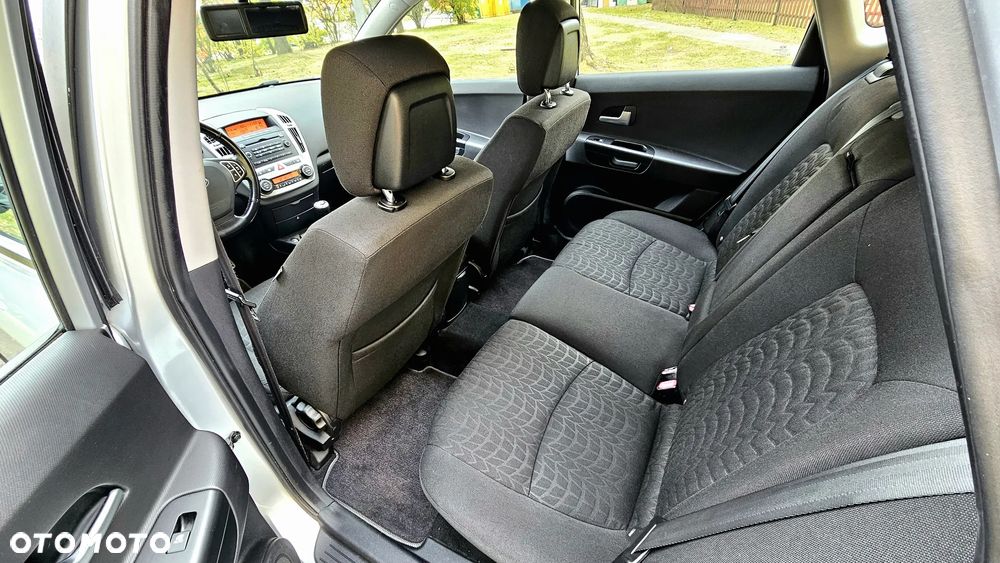 Kia Ceed Cee'd 2.0 crdi Comfort + - 11
