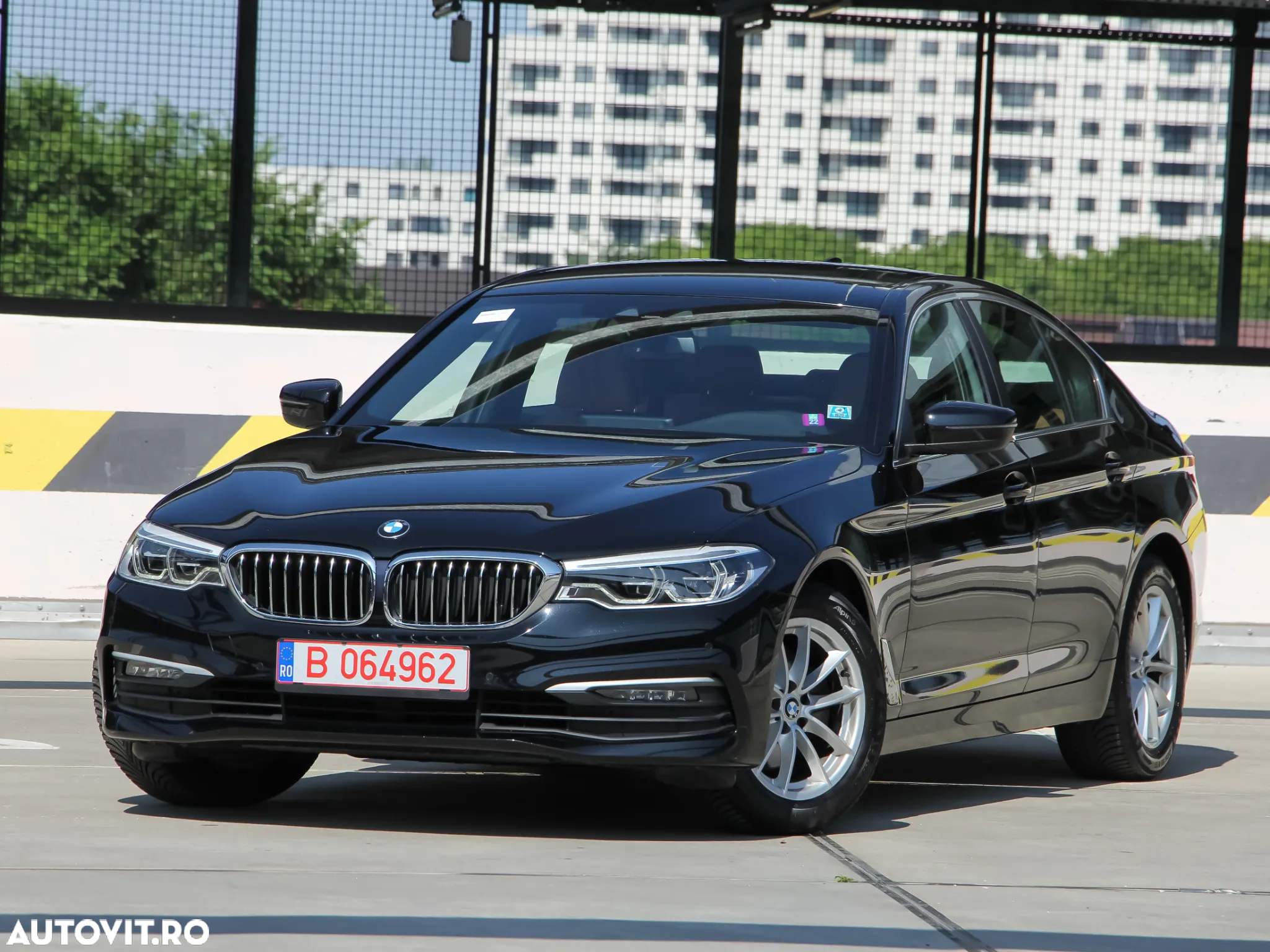 BMW Seria 5 520i AT - 2