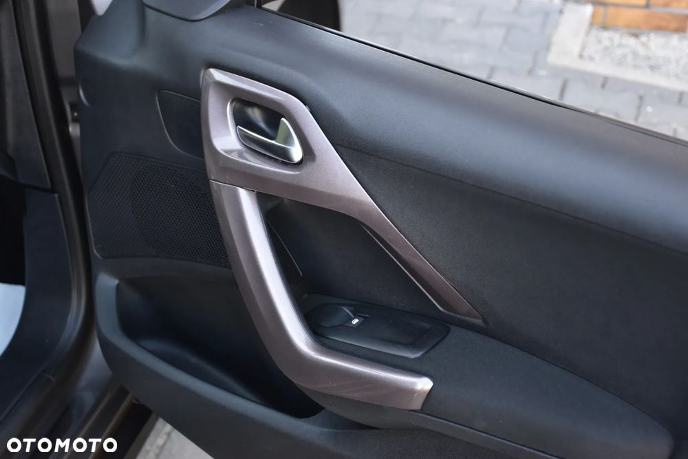 Peugeot 2008 1.6 BlueHDi Crossway - 22