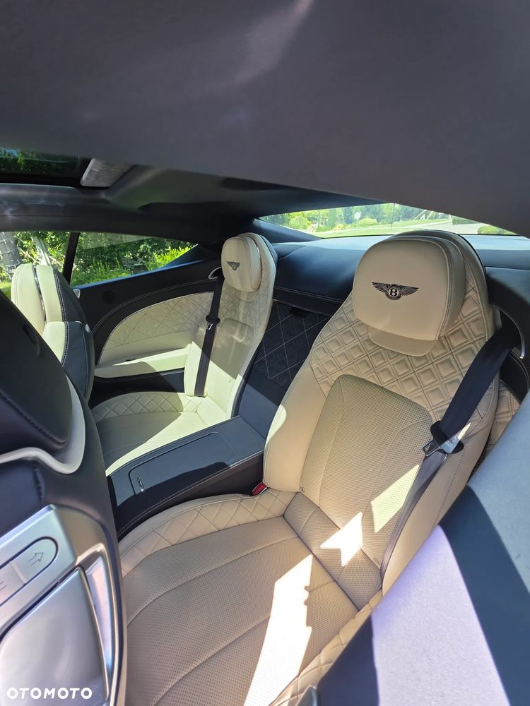 Bentley Continental GT Speed - 12