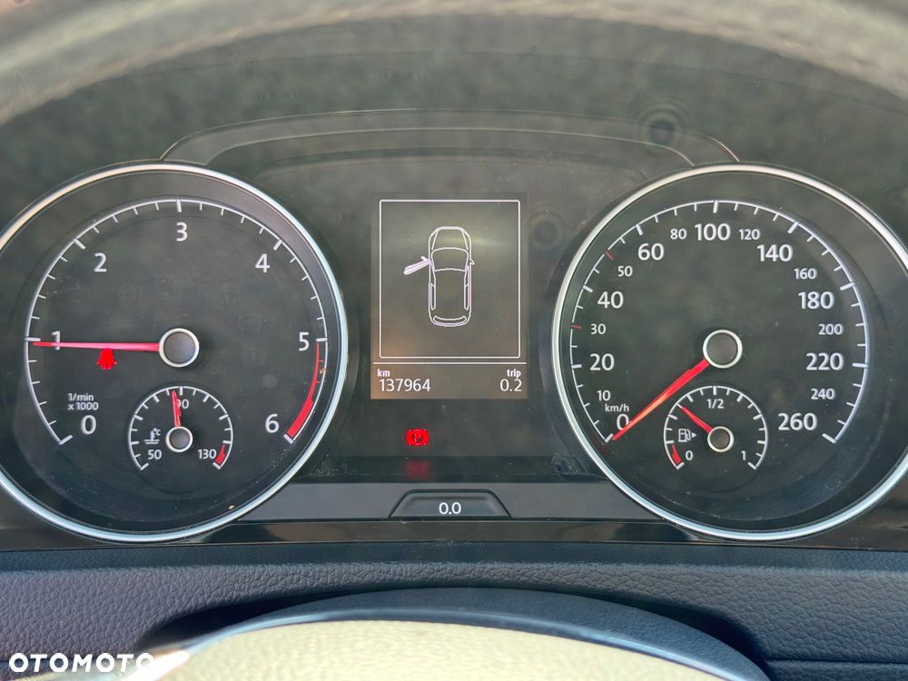 Volkswagen Golf 1.6 TDI BMT Highline - 40