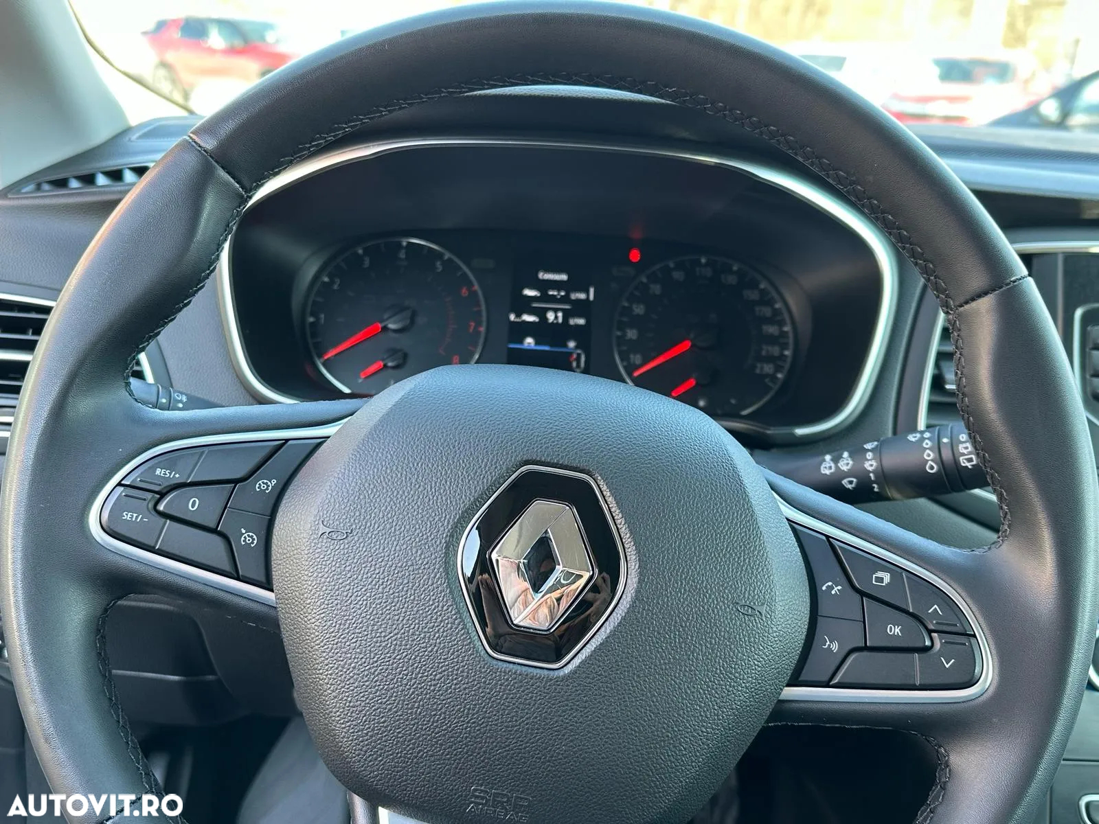 Renault Megane TCE 114 GPF Zen - 11