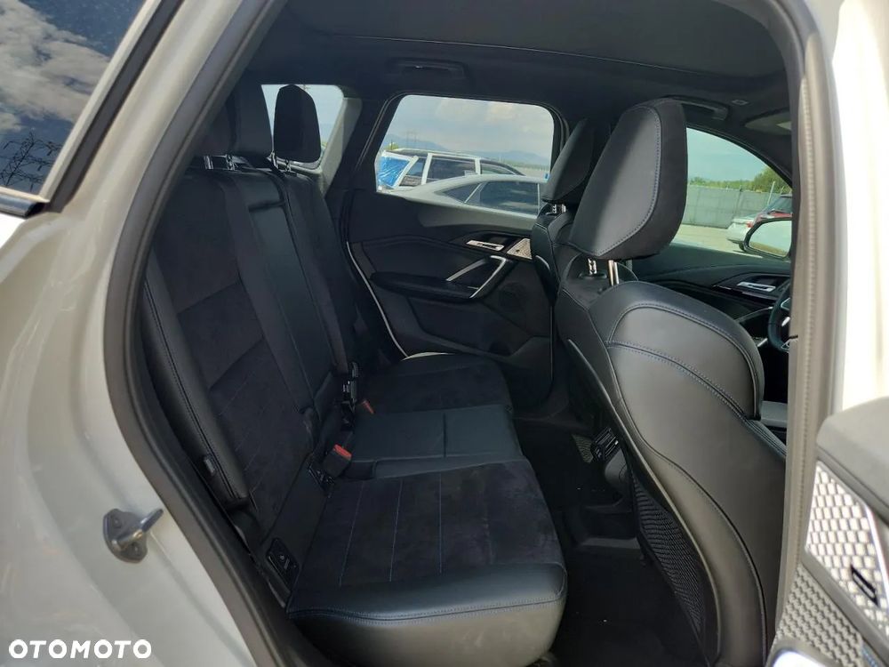 BMW X1 - 10