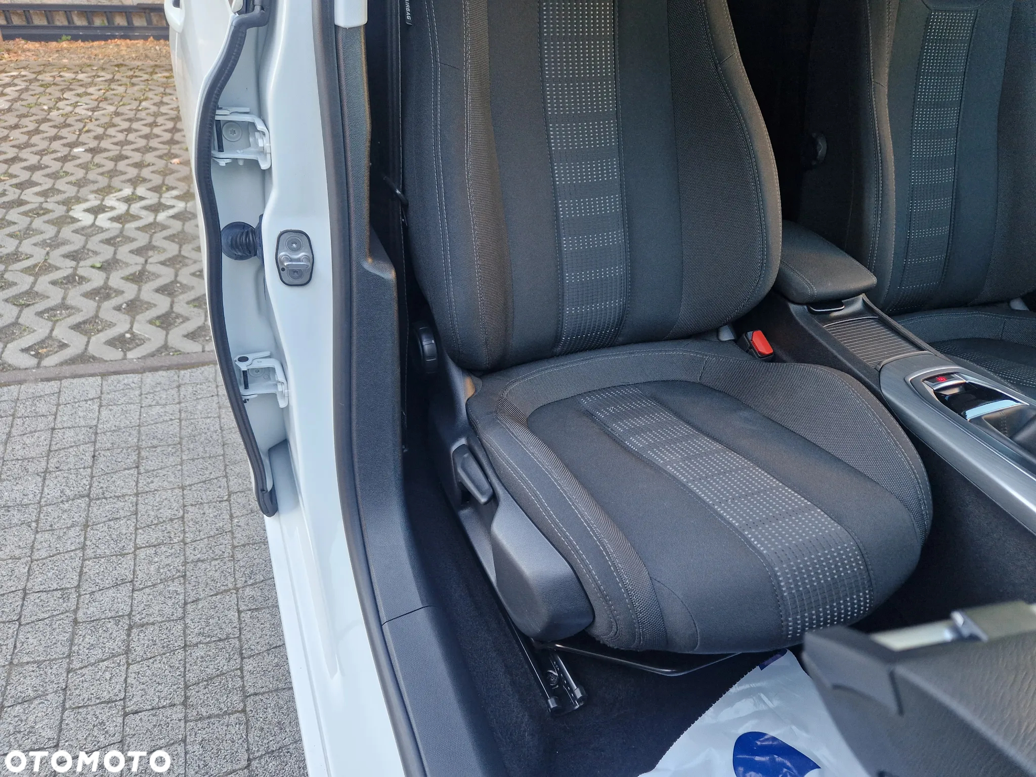 Peugeot 308 SW BlueHDi 120 Stop & Start Allure - 34
