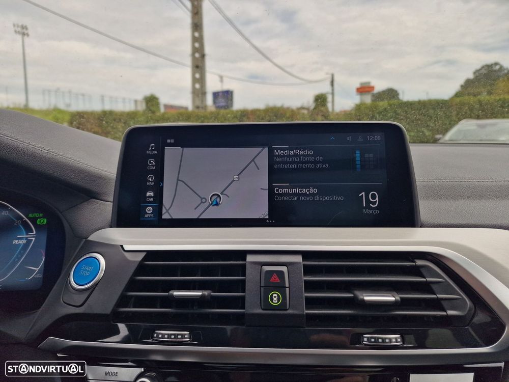 BMW iX3 Inspiring - 37