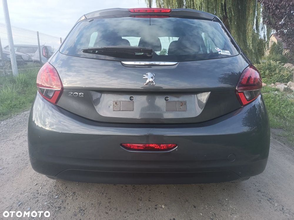 Peugeot 208 - 13