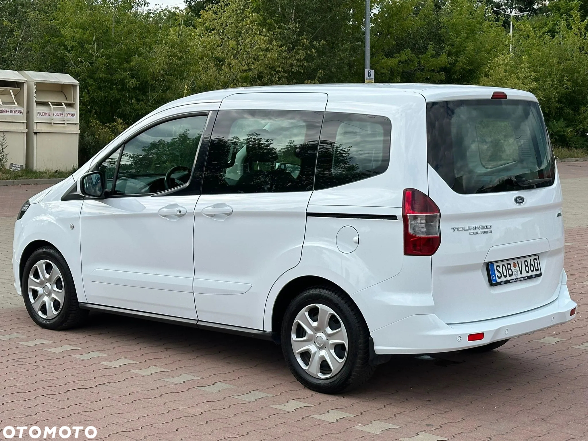 Ford Tourneo Courier 1.0 EcoBoost Ambiente - 3
