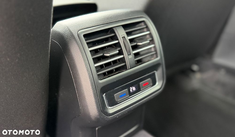 Volkswagen Passat 1.6 TDI BMT Comfortline - 33