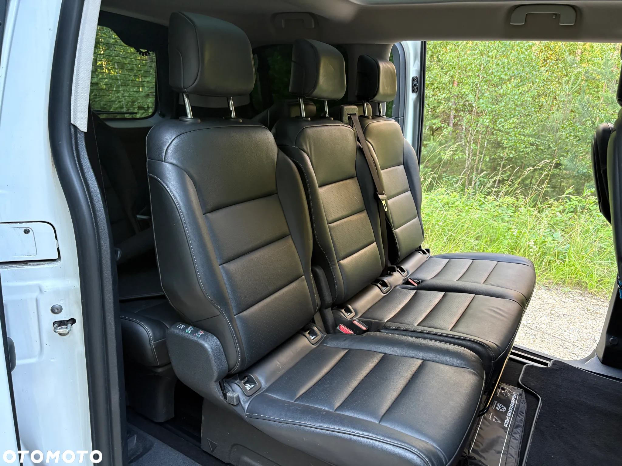 Peugeot Traveller L2 2.0 BlueHDi 180 S&S EAT8 Allure - 15