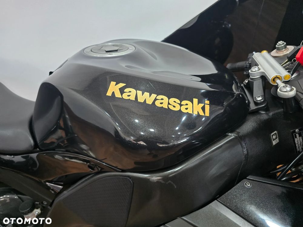 Kawasaki ZXR - 24
