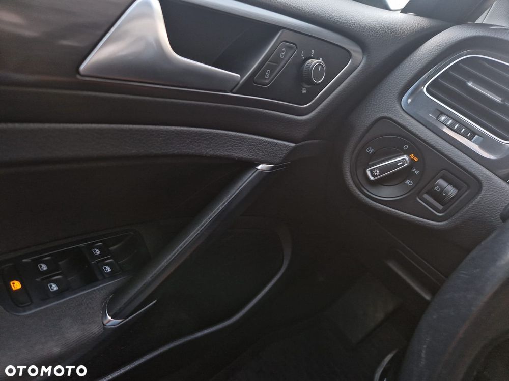 Volkswagen Golf - 20