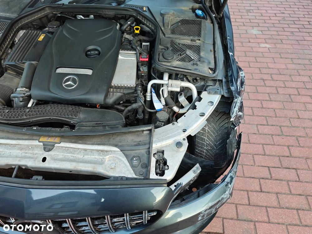 Mercedes-Benz Klasa C 250 7G-TRONIC - 37