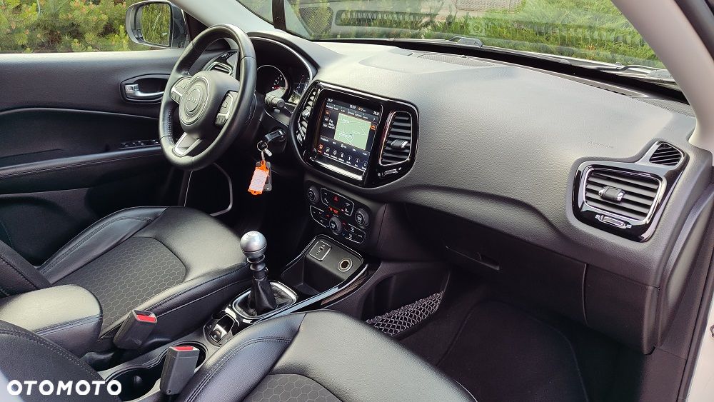 Jeep Compass 1.4 TMair Night Eagle FWD S&S - 32