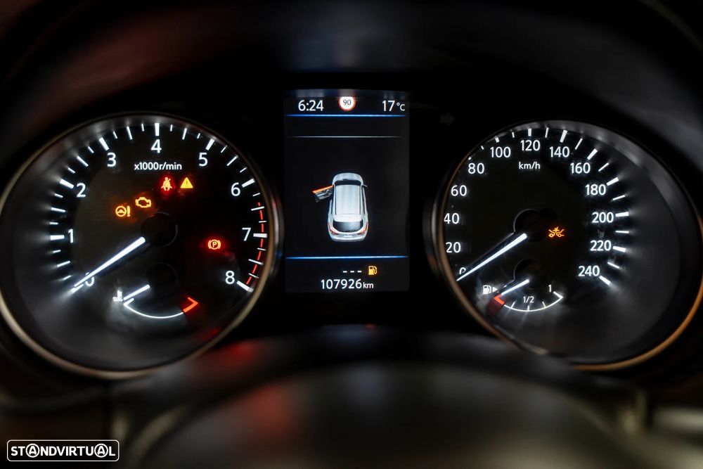 Nissan Qashqai 1.3 DIG-T N-Connecta J18 - 23