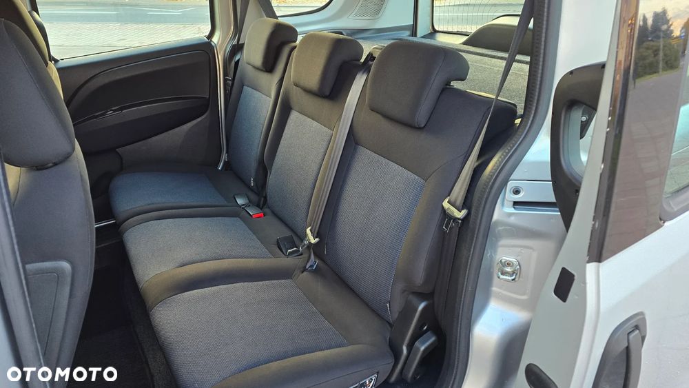 Opel Combo - 25