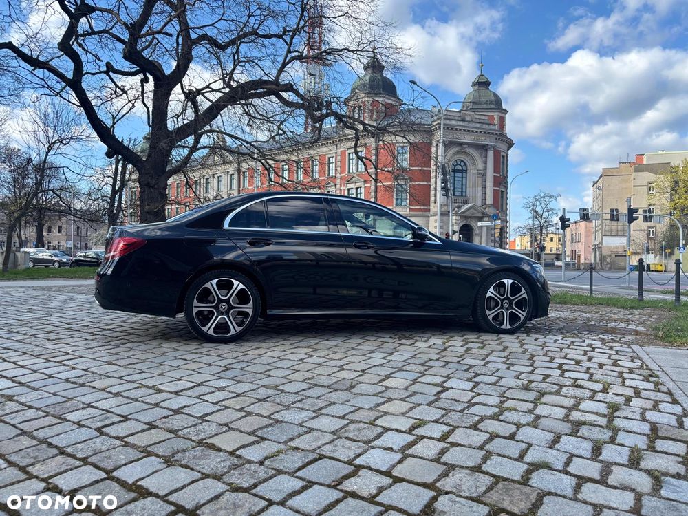 Mercedes-Benz Klasa E 220 d 4-Matic 9G-TRONIC - 3