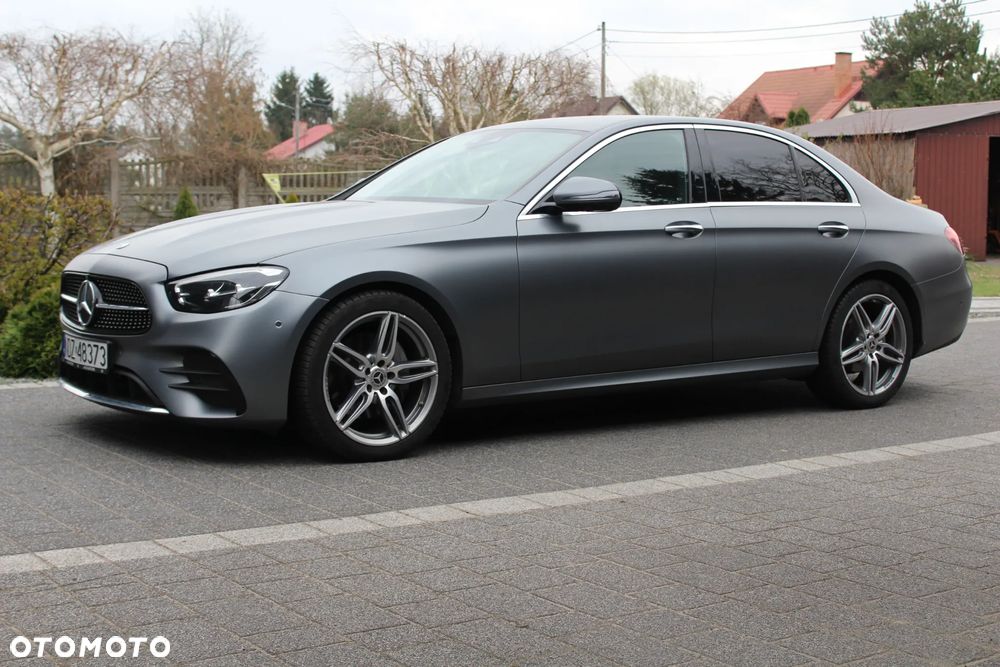 Mercedes-Benz Klasa E 220 d 4-Matic AMG/Avantgarde - 4