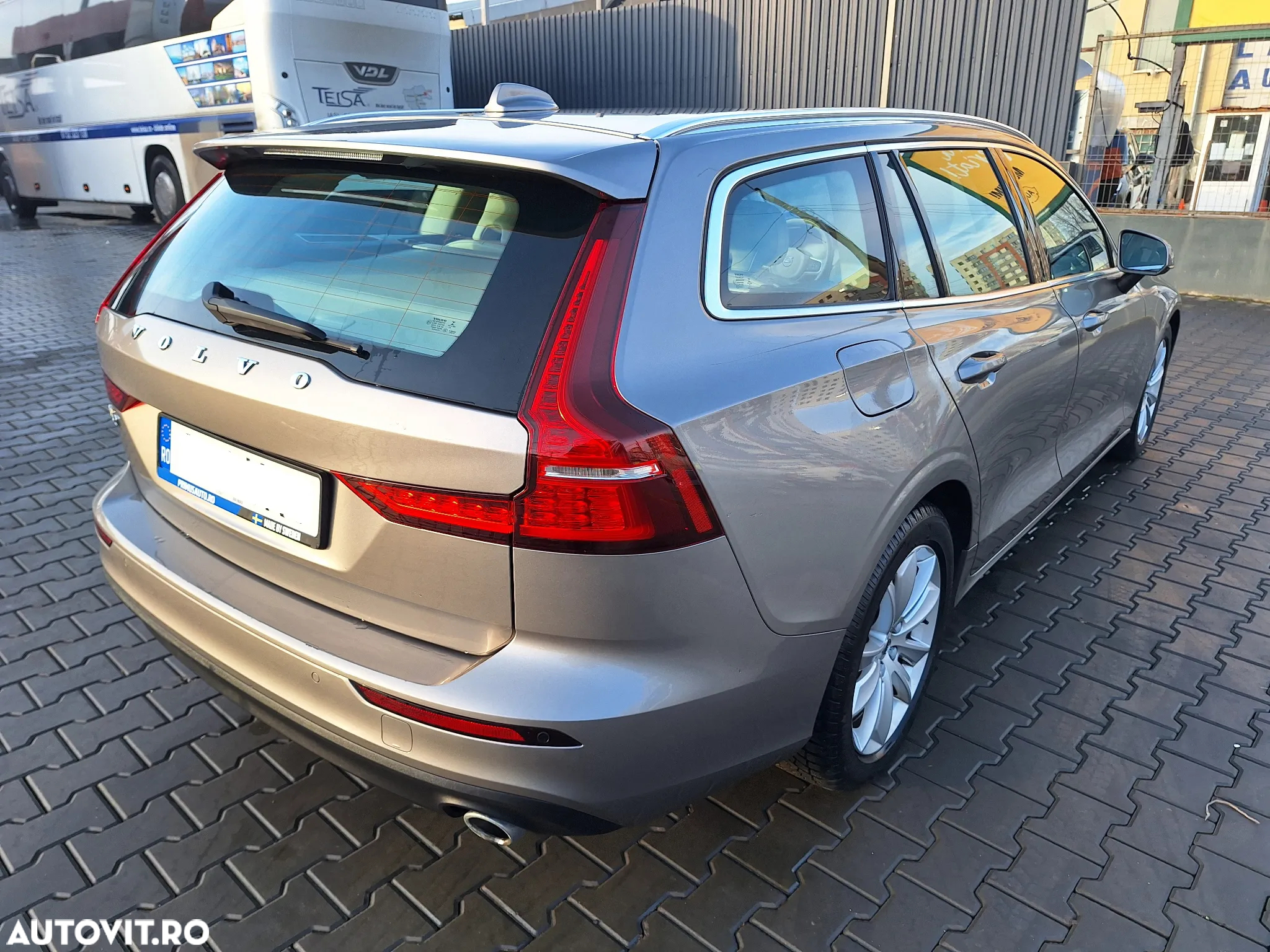 Volvo V60 D4 AWD Momentum - 14