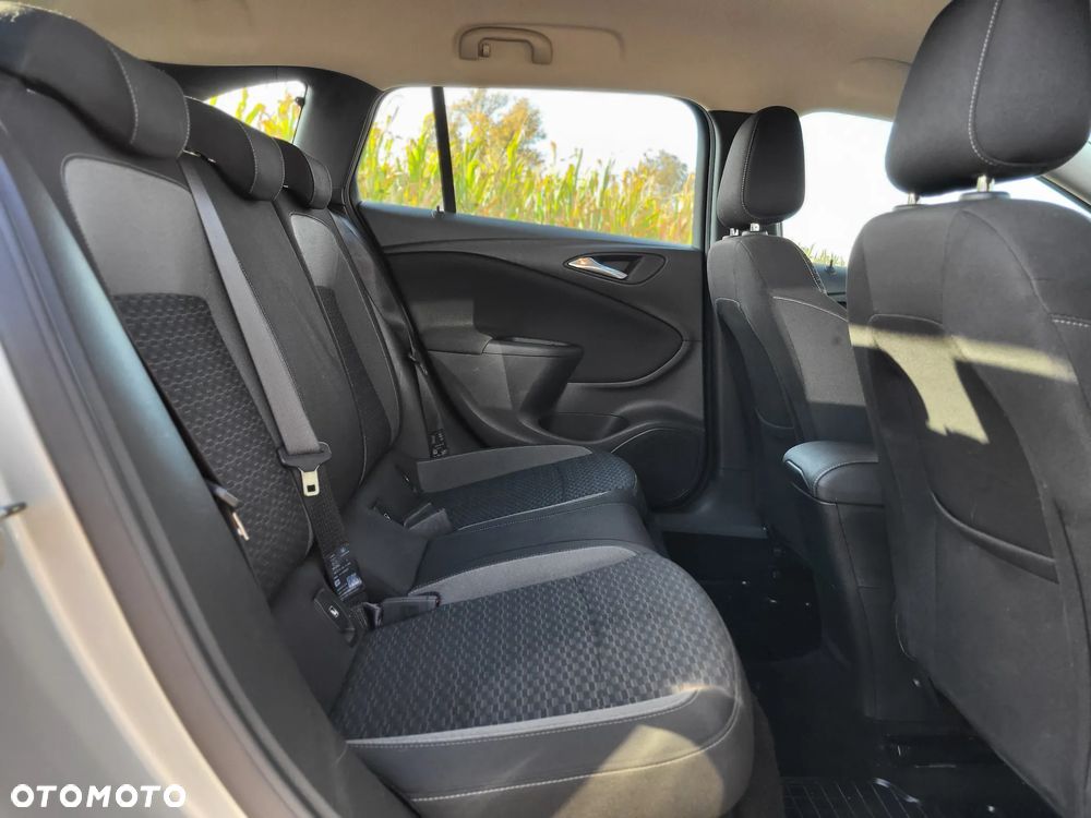 Opel Astra 1.5 CDTI Edition S&S - 18