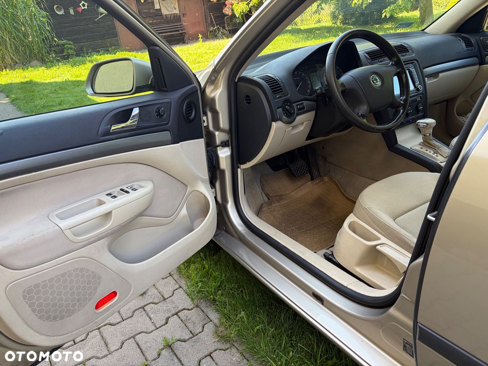 Skoda Octavia 1.9 TDI Elegance DSG - 8
