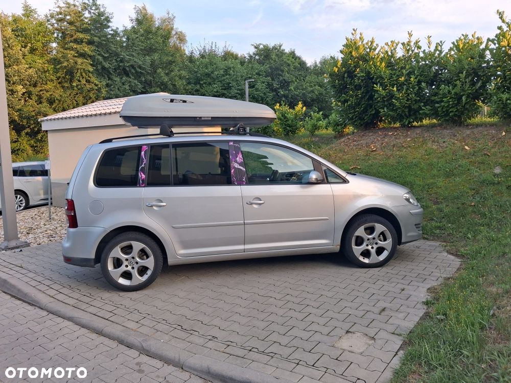 Volkswagen Touran - 3