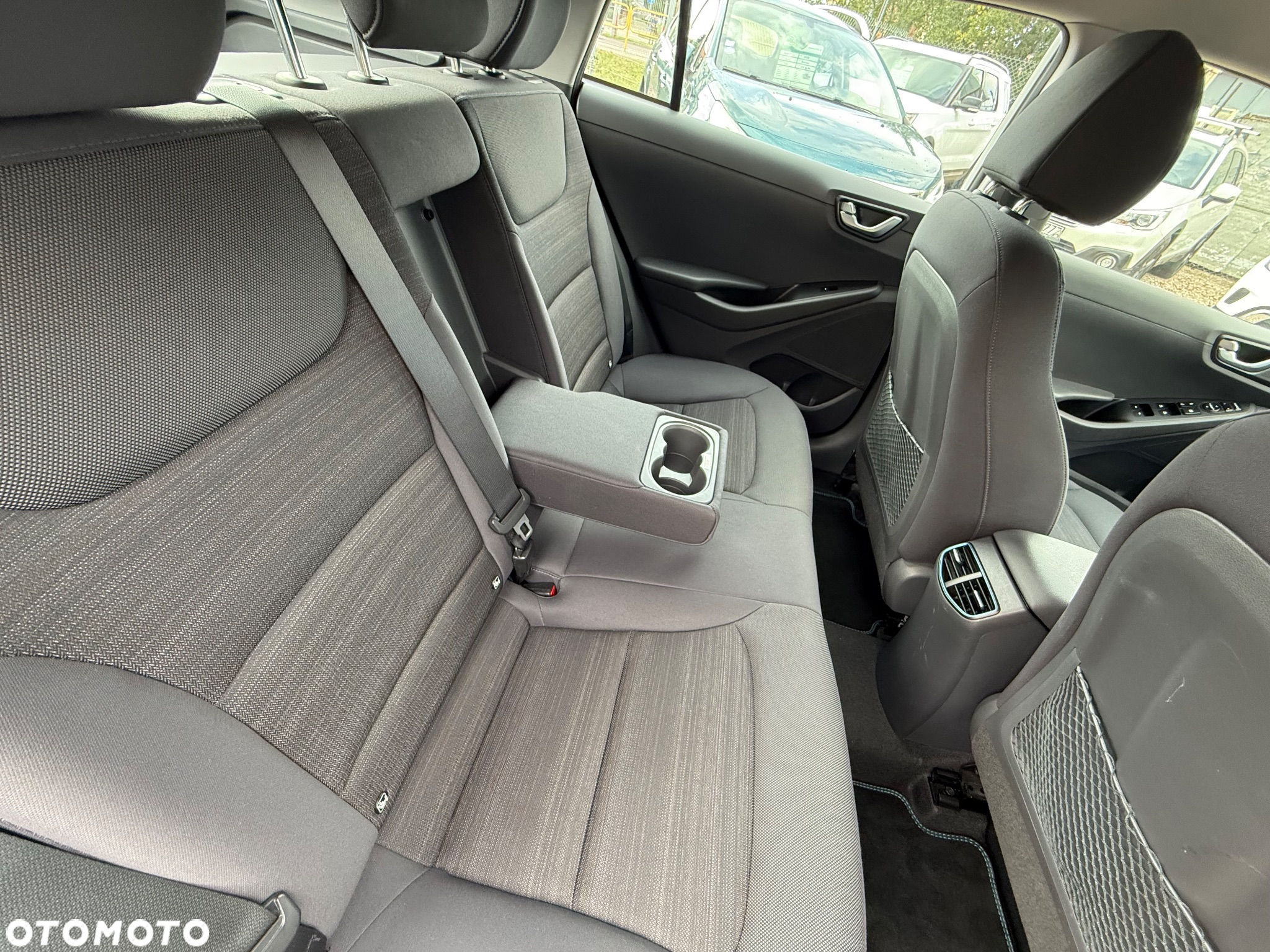Hyundai IONIQ Hybrid 1.6 GDI - 27