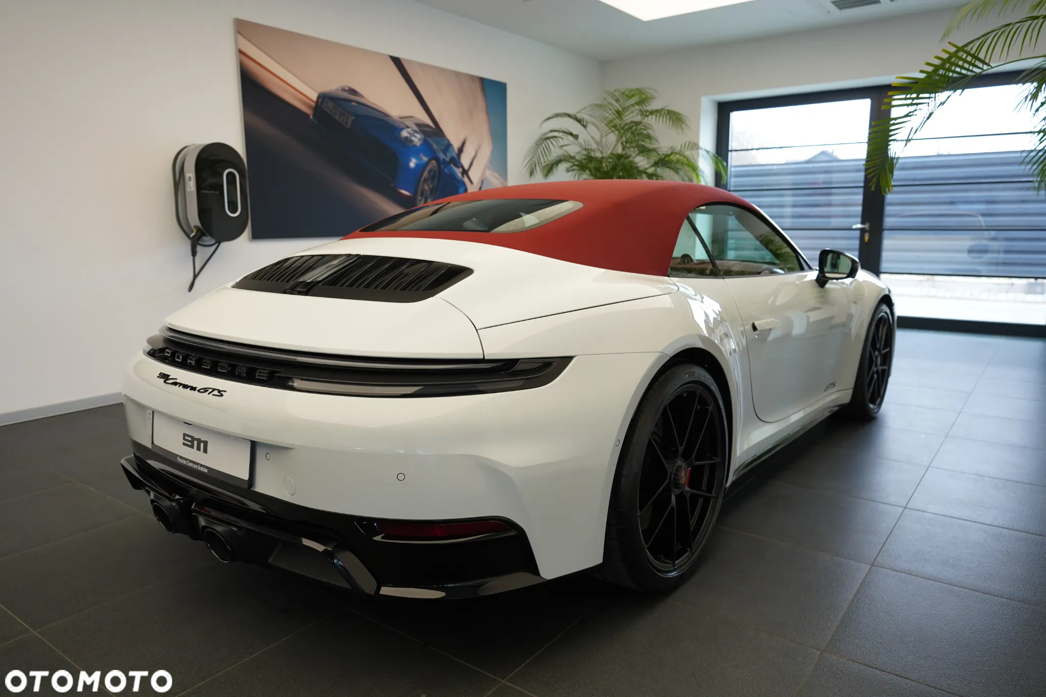 Porsche 911 Carrera GTS Cabrio - 5
