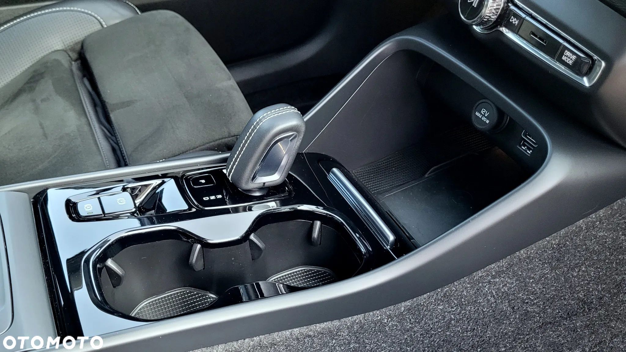Volvo XC 40 T3 Geartronic RDesign - 34